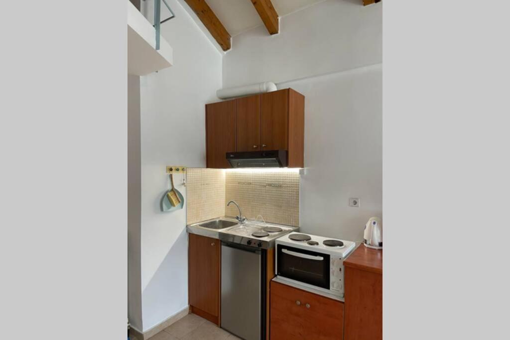 Attic Studio Stay Kalamata Exterior photo